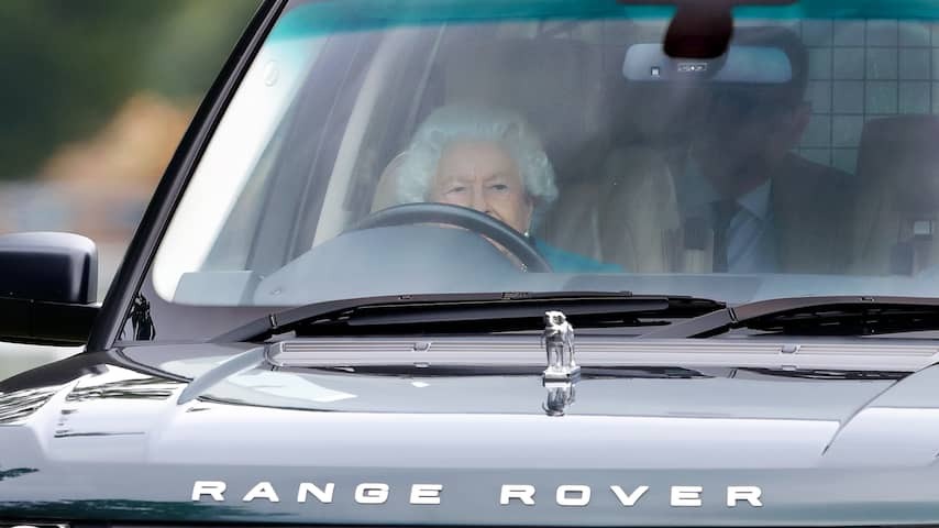 Old Range Rover from deceased British Queen Elizabeth for sale