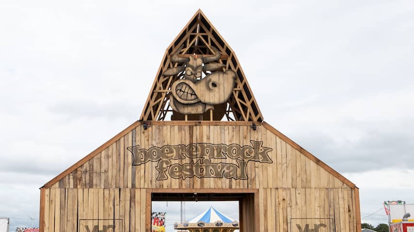 Festival visitor injured after Confetticanon explodes at the performance of StukTV