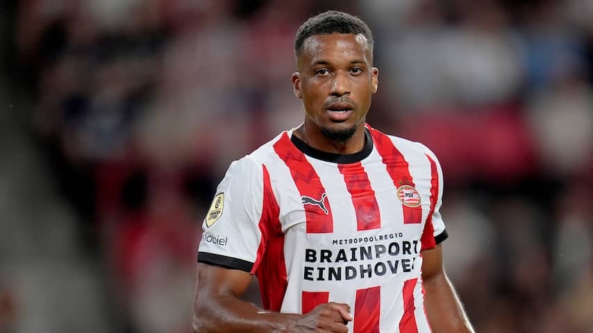 PSV has to miss Pléa for months due to knee injury and possibly gets new striker