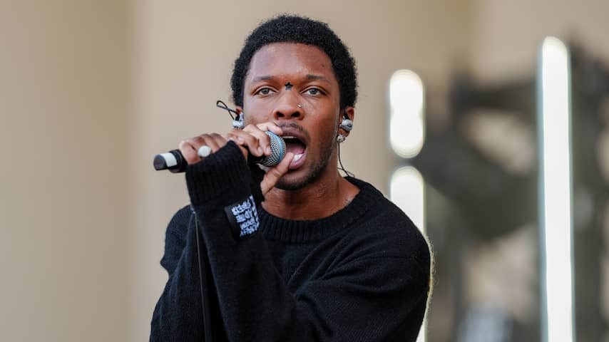 Singer D4VD cancels American tour after murder research