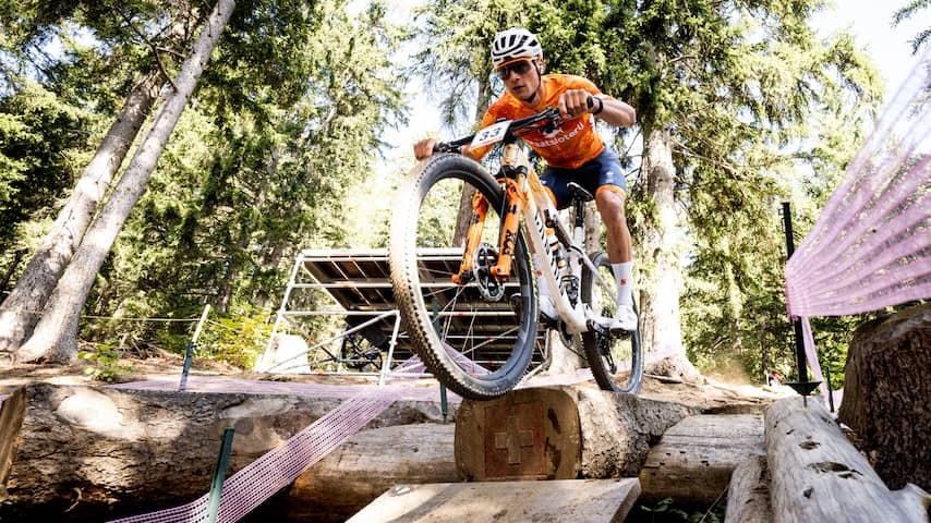 Van der Poel wants to complete a unique quartet at World Cup Mountainbike: 'Charge for a while'