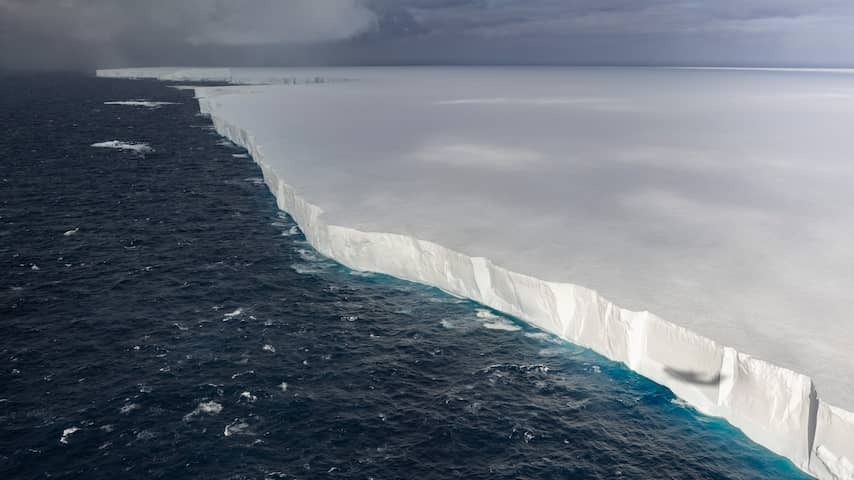 The world's largest iceberg is broken in pieces and will soon be completely disappearing