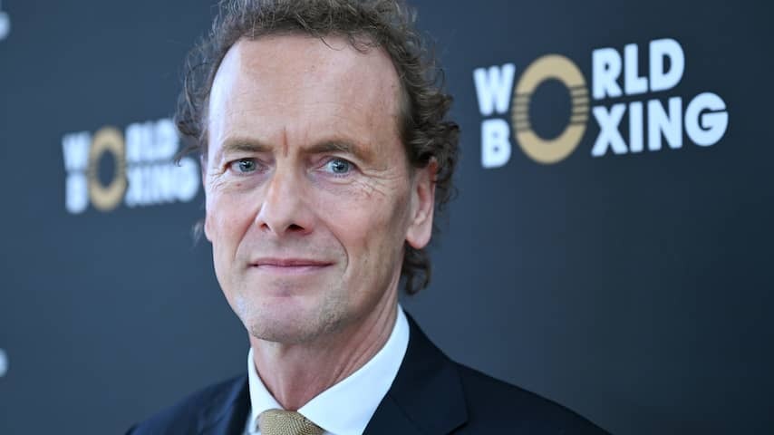 Chairman Van der Vorst stops at Boxing union after securing Olympic status