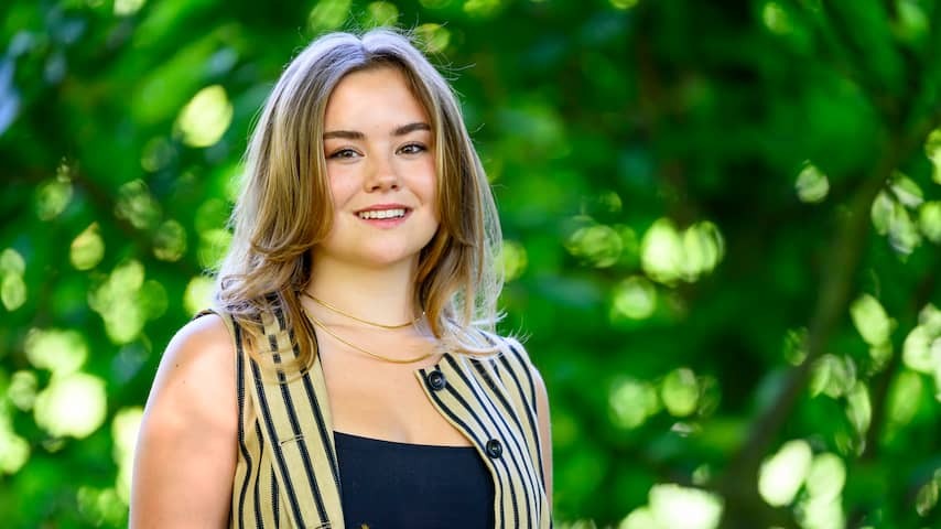 Princess Ariane swims in Amsterdam canals for charity