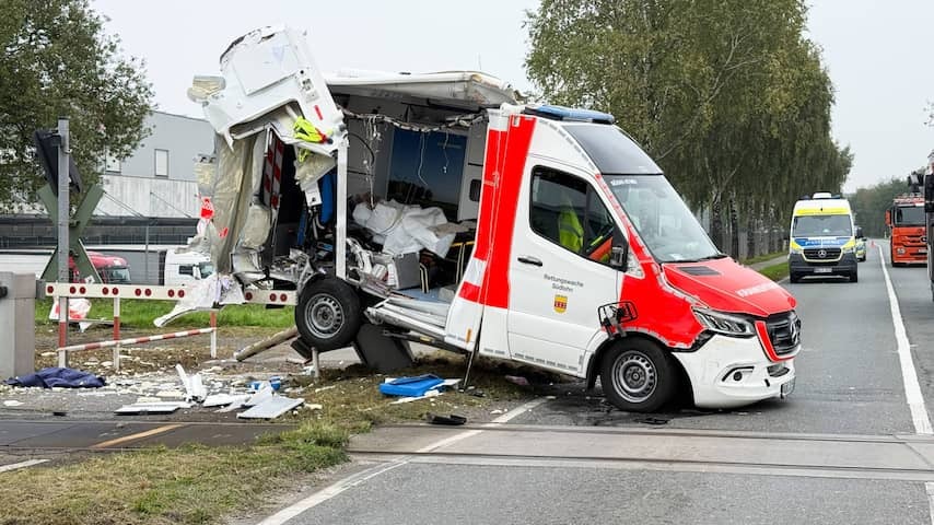 Patient (88) died in ambulance in collision with train in Germany
