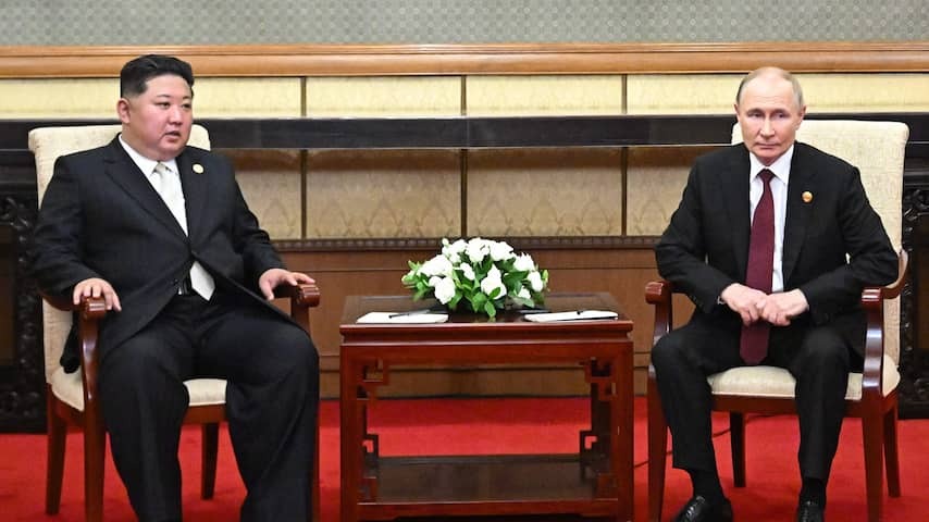 Kim Jong-un promises Putin 'All Support' and shakes Hand South Korean politician