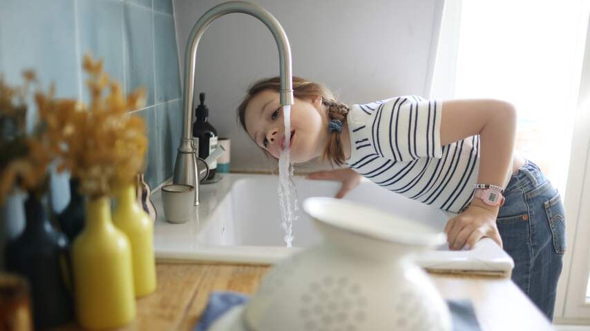 Search for children's shoes prevents water from being closed off incorrectly