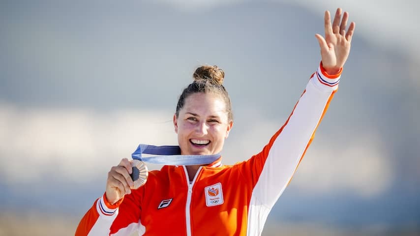 Kite surfer Annelous Lammerts puts behind career year after Olympic Bronze Punt