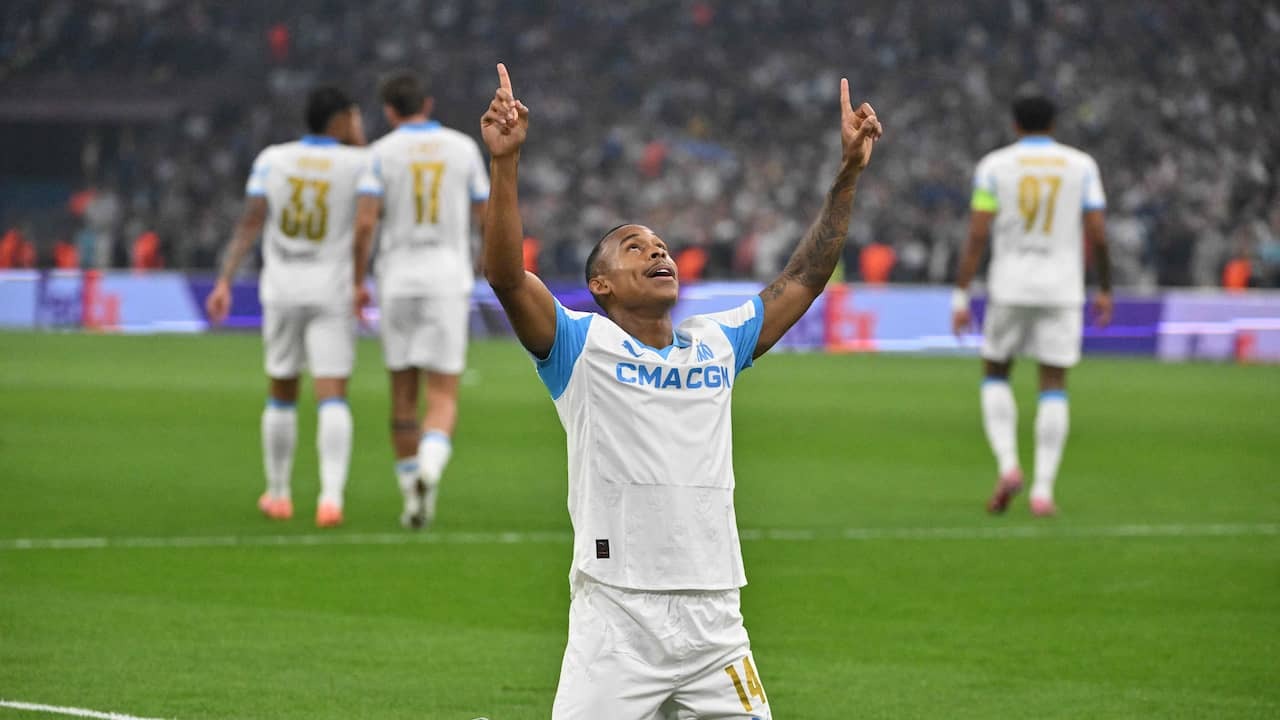 Image from Video: Paixão Shoots Rock Hard for Marseille After Mistake by Ajax player Klaassen