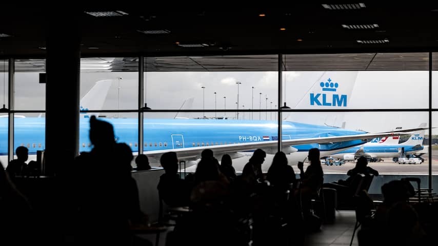 KLM scraps more than 100 flights due to strike, 27,000 passengers touched