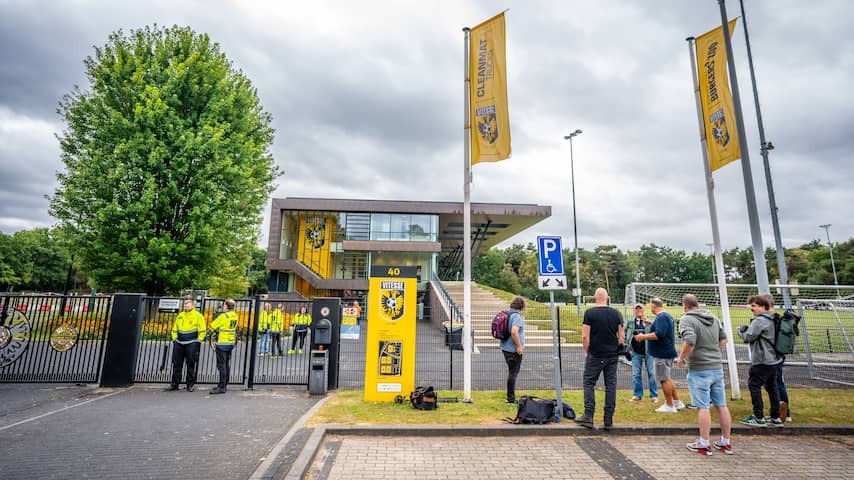 Vitesse brings first players to Rentree in professional football with Markelo and Brüll
