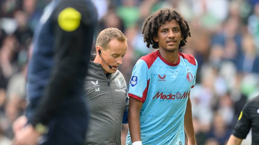 Feyenoord has to miss defender Jeng for the time being after operation on lower legs