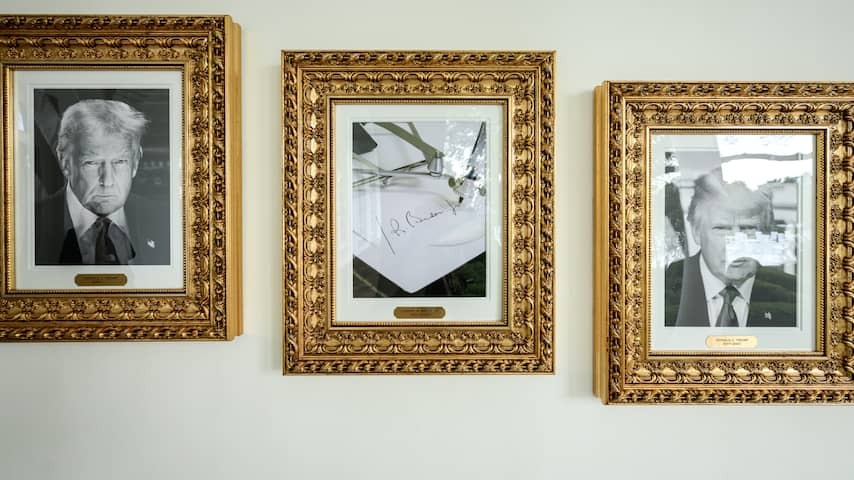 Trump mocked bides by replacing portrait with photo of automatic pen