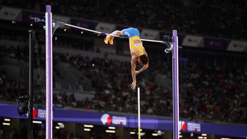 Duplantis breaks records on pole stick: 'It can still be 10 centimeters higher'