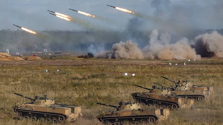 Poland is boundary with Belarus because of large Russian military exercise
