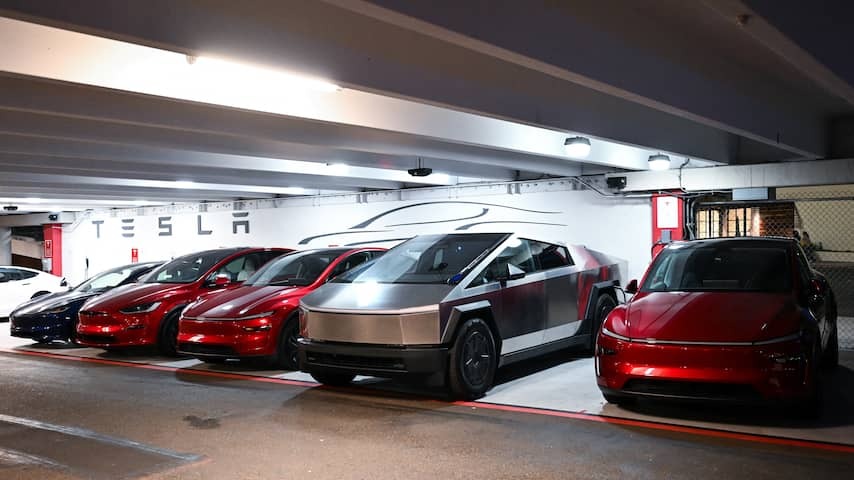 Tesla share shoots up after Musk bought 1 billion dollars in shares