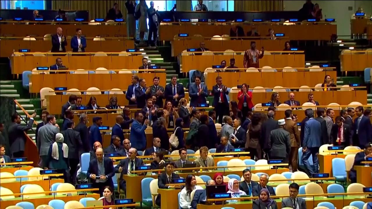 Image from video: Dozens of attendees walk away at speech Netanyahu at UN top