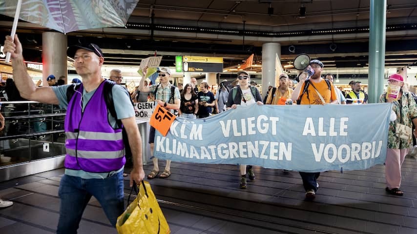 Schiphol on appeal against lifting access berters XR activists