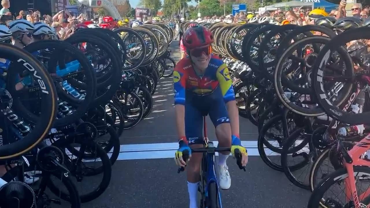 Image from Video: Cyclist Ellen van Dijk Cycles Through Special Guard of Honor at Farewell