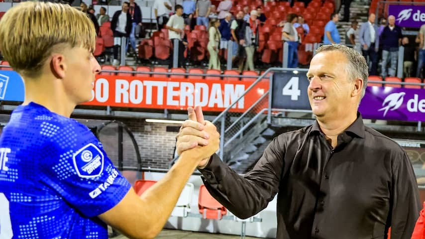 Van den Brom after dream debut at FC Twente: 'Nice to be back at this level'