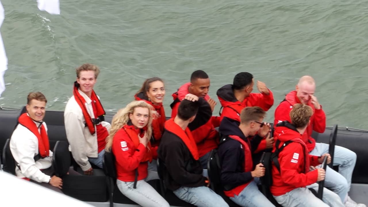 Image from Video: Joy Beune tears in speedboat over the Maas at team presentation