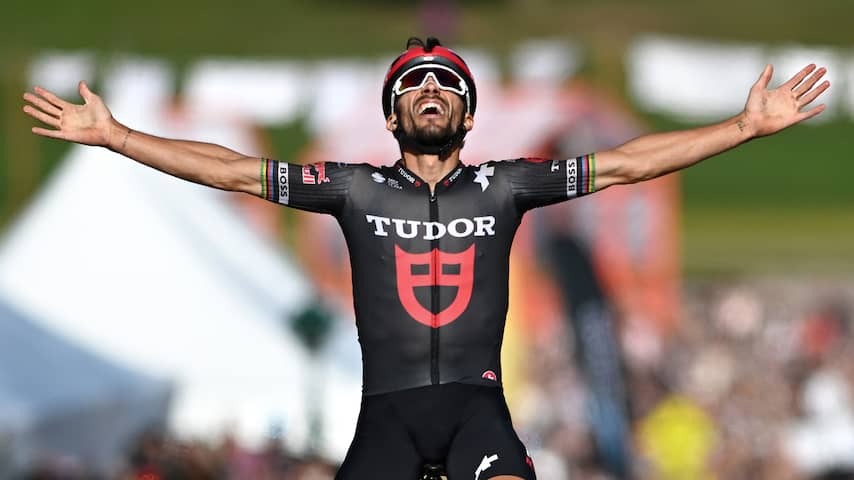 Sluwe Alaphilippe surprised Favorites Pogacar and Van Aert and wins GP Québec