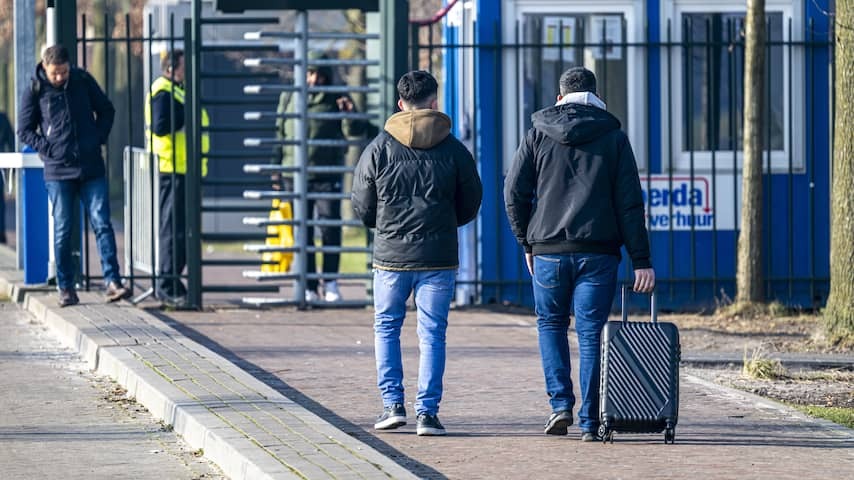 For the first time in a year more than 2,100 asylum seekers in Ter Apel