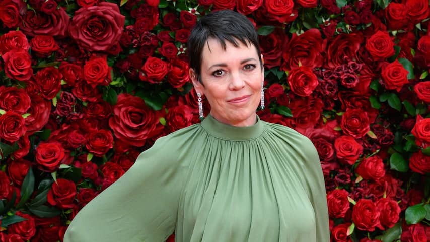 Olivia Colman would rather not do sex scenes: 'Feels like cheating'