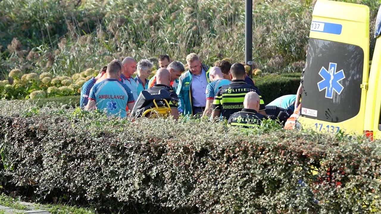 Image from video: Emergency services present after deadly police deployment in Capelle aan den IJssel