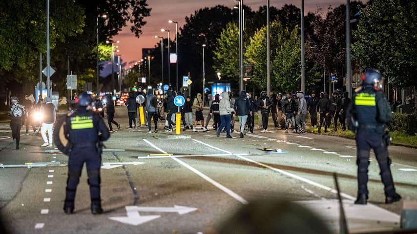 Used to me after Koran burning at AZC Hoofddorp, counter -protesters throw fireworks