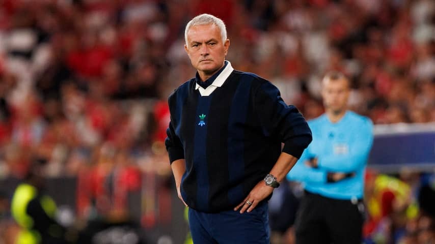 Benfica fires trainer just after CL defeat and would agree with Mourinho