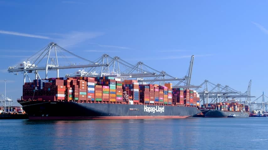 Hapag-Lloyd container ship Rotterdam Maasvlakte