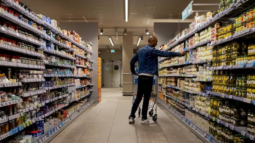 Supermarkets continue to offer Israeli products, Lidl is considering stopping