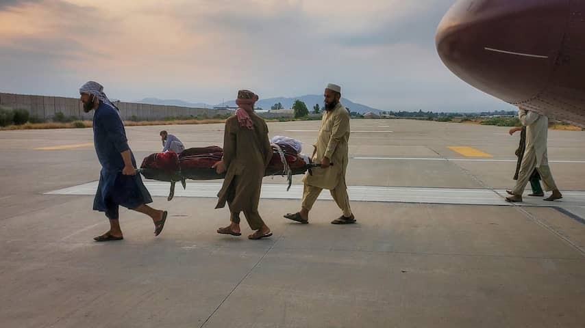 Aid organizations to the quake area, but offering assistance in Afghanistan is difficult