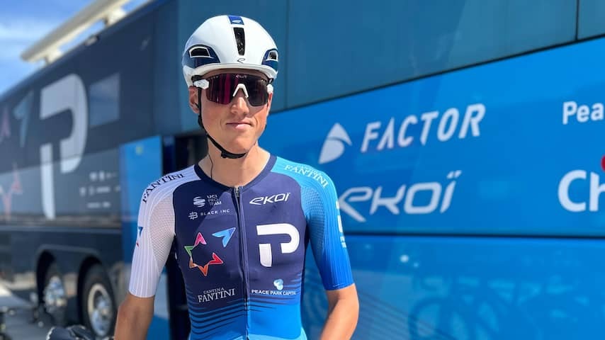Cycling team in Vuelta removes 'Israel' from shirt for safety reasons