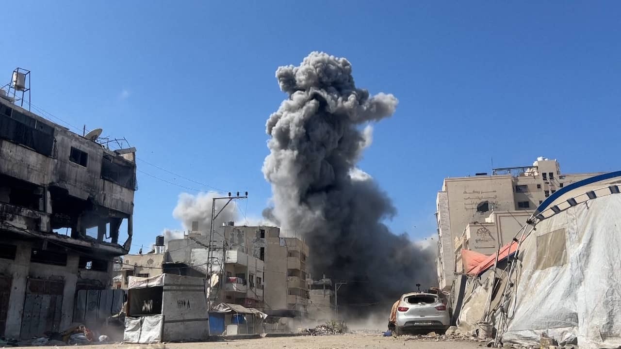 Image from Video: Israel destroyed highest residential tower in Gaza Strip