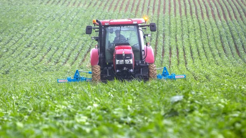 Farmer discovers hand grenade while harvesting potatoes in Noord-Holland