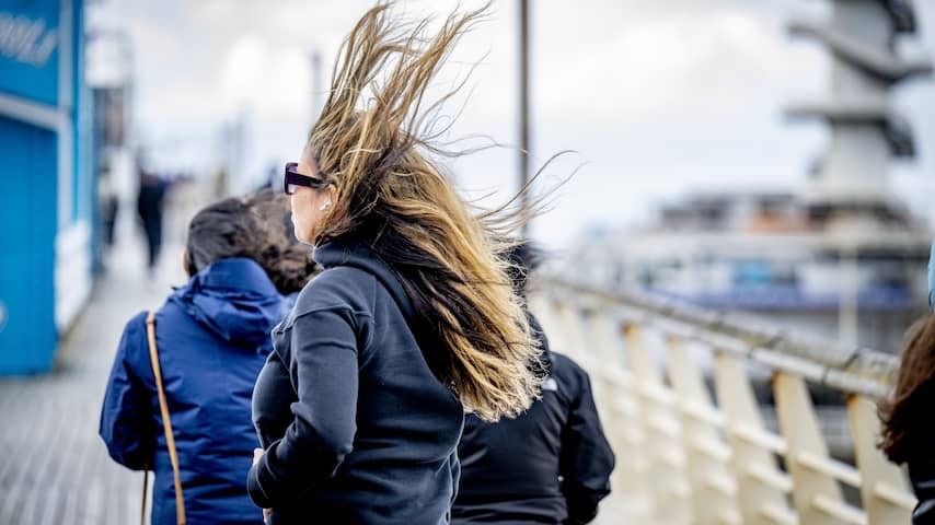 Officially there are first autumn storm after measurement wind force 9 in IJmuiden
