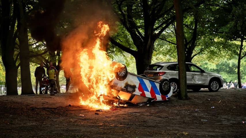 Riots in The Hague after demonstration in Malieveld for stricter asylum policy