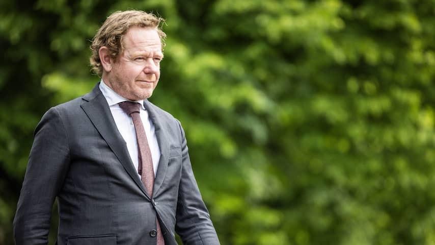 Minister Van Weel adjusts asylum law so that assistance to illegal immigrants is not punishable