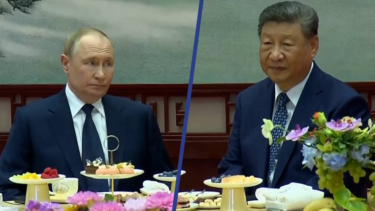 Image from Video: Putin and XI highteaën and praise their collaboration