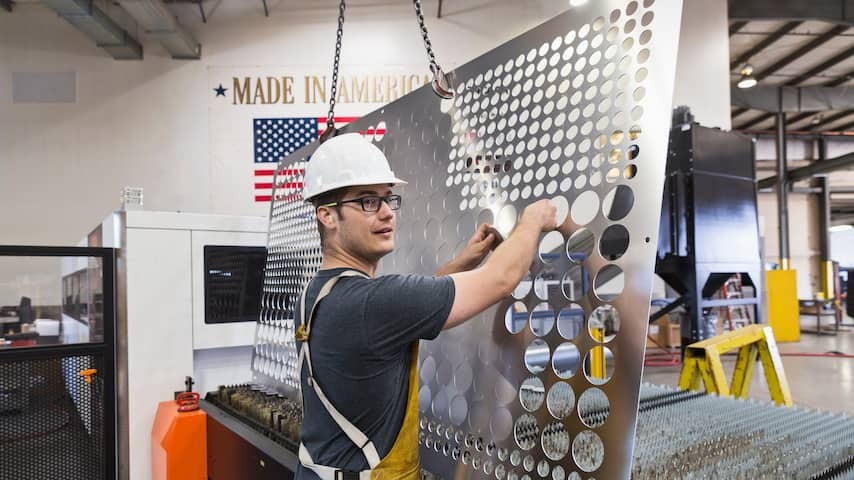 American production sector shrinks despite Trump rates