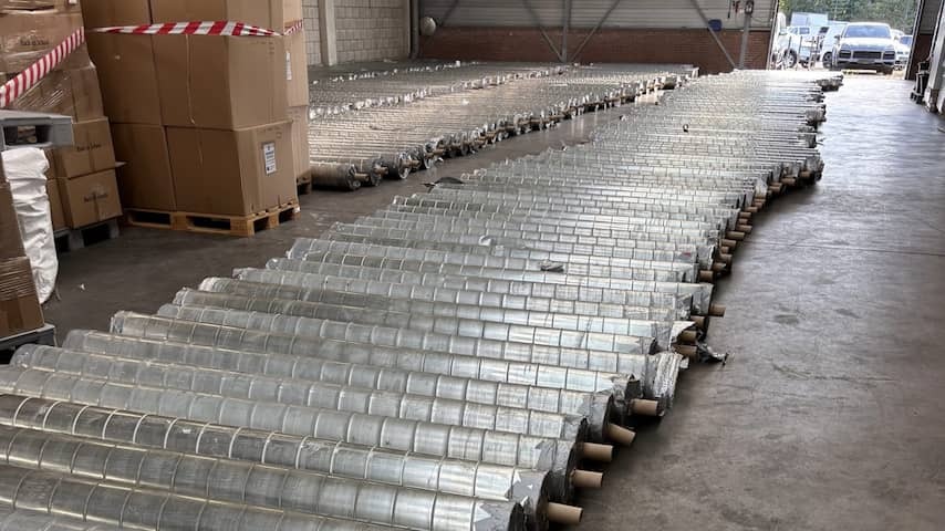 Customs find eight million in 'ingenious' hidden illegal cigarettes