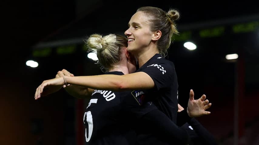 City players Miedema and Casvarij score against Lize Kop in English competition