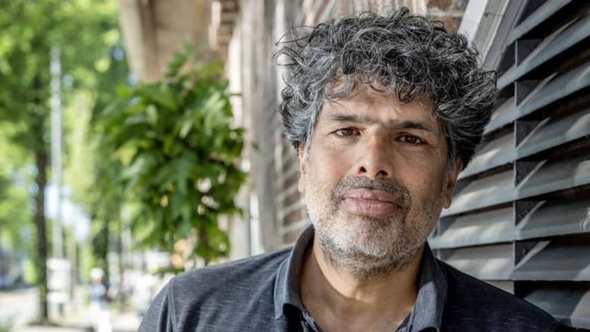 Writer Manik Sarkar wins Hebban Debut Prize with his book Ossenkop