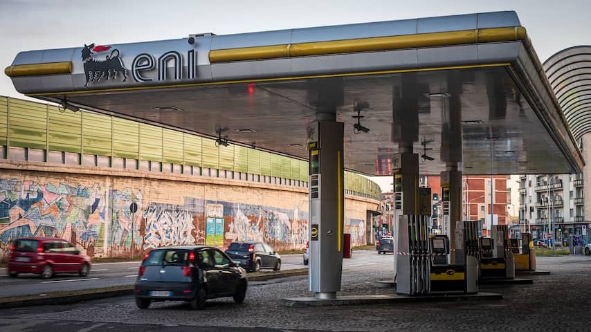 Six oil companies together receive a fine of 1 billion euros for illegal agreements