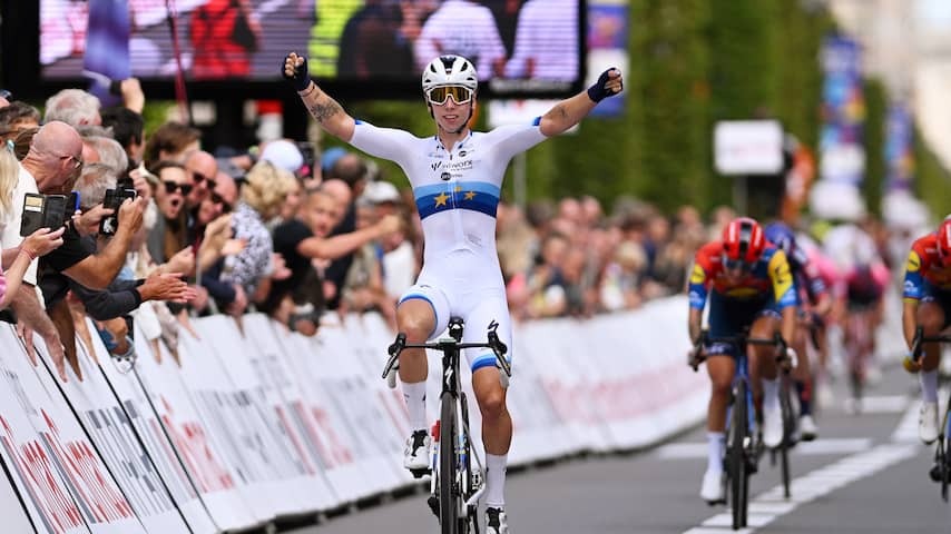Wiebes wins in Leuven despite cyclist on course in the final phase, also success Kooij