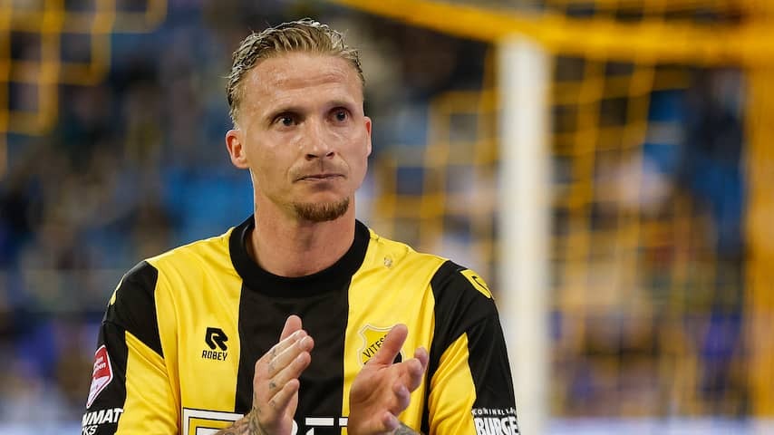 Büttner remained faithful to Vitesse in crisis time: 'I would rather have stopped than left'