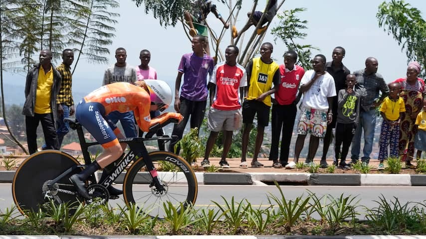 Van der Breggen happy with 'unexpected' World Cup silver, full-length bronze could not believe