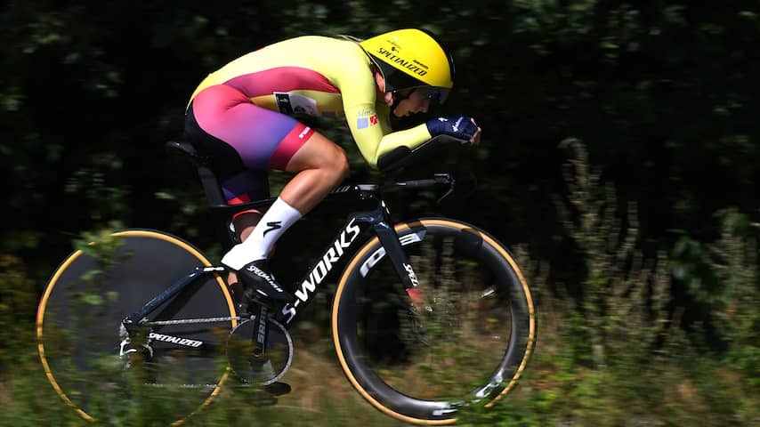 Wiebes remains the leader in Simac Ladies Tour, Van Dijk third in her last time trial